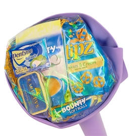 {{photo.Alt || photo.Description || 'Сладкий букет с Bounty, Flipz, MrBeast и Barkleys'}}